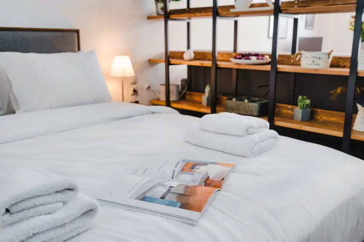 "sanders Home Suites - Pleasant Downtown Studio"