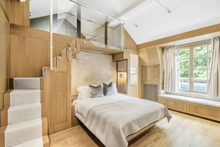 Mayfair Home Central AC Huge Terrace