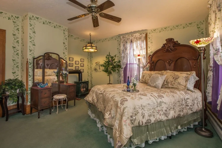 Standard Double room with garden view