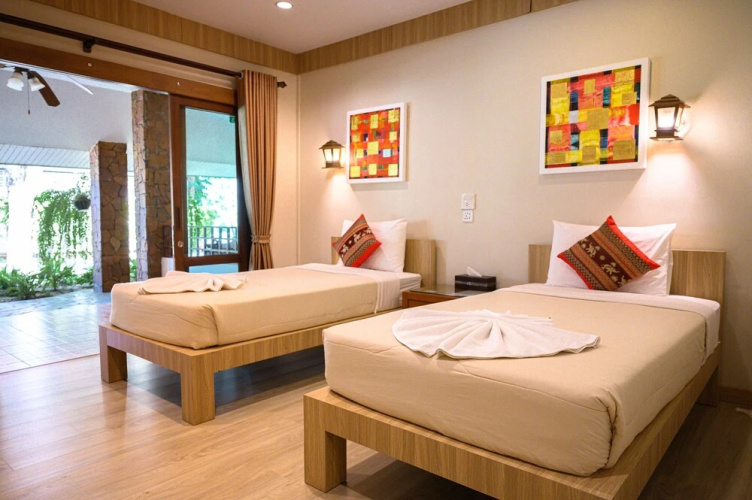 Uthai River Lake Resort