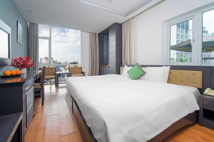Deluxe room with city view