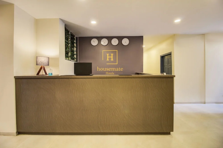 12 Star Hadapsar