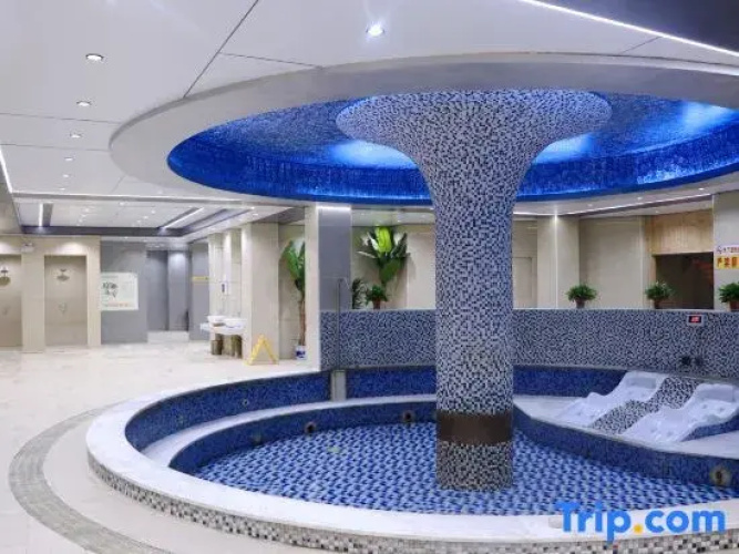 Venice Water World Hotel