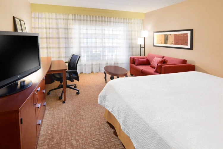 Deluxe Double room with courtyard view