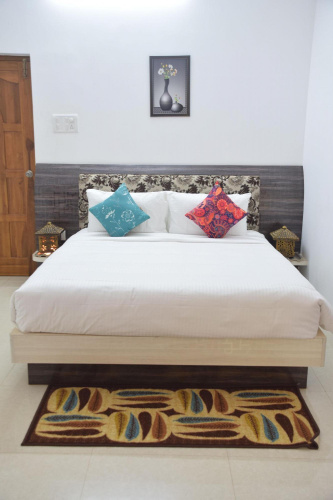 Hotel Sky Light Royal Stay