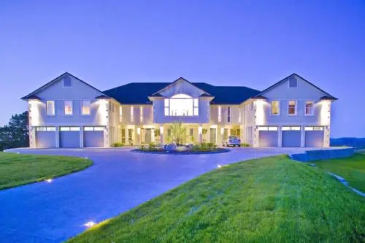 Sapphire Ridge Hotel Overview