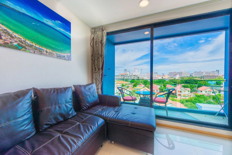 Acqua Condominium