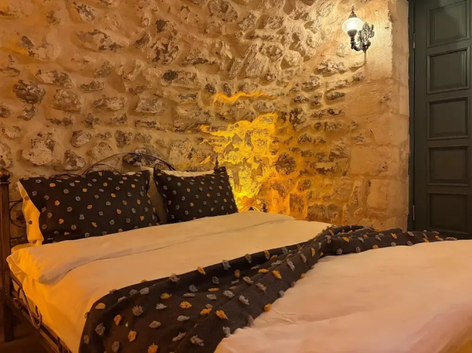Liora Hotel