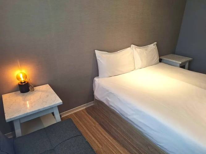 AKA Hotel