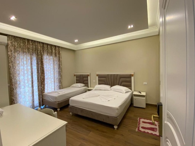 Deluxe Triple room with balcony
