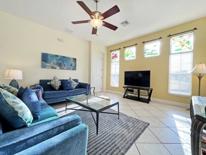 5 Bedrooms Cottage