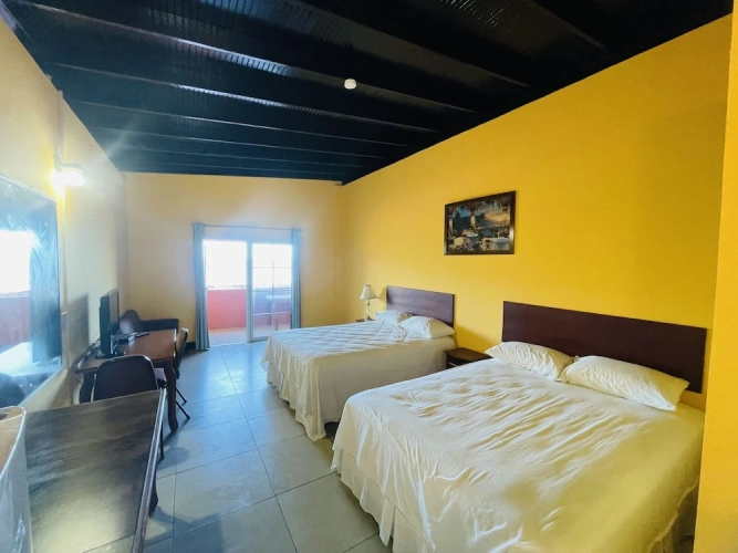 Deluxe Quadruple room with sea view