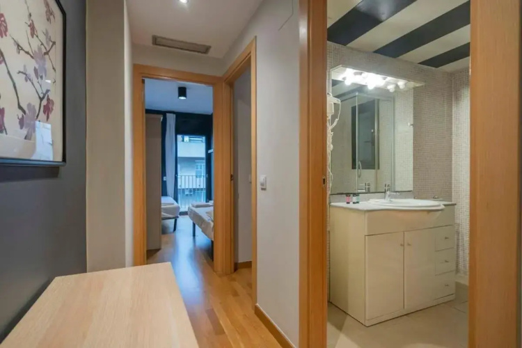 Modern and bright Duplex apartment in Eixample 4-3
