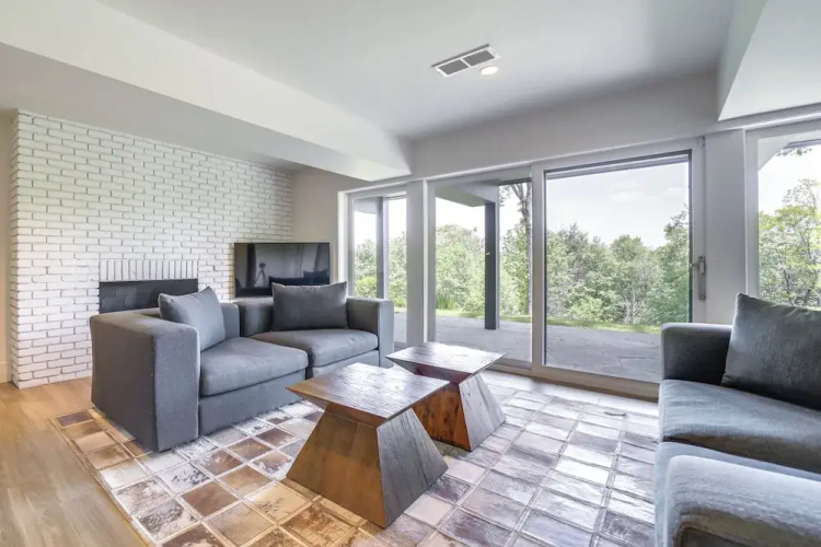 Luxurious Mountain Retreat w/ Long Range Views!
