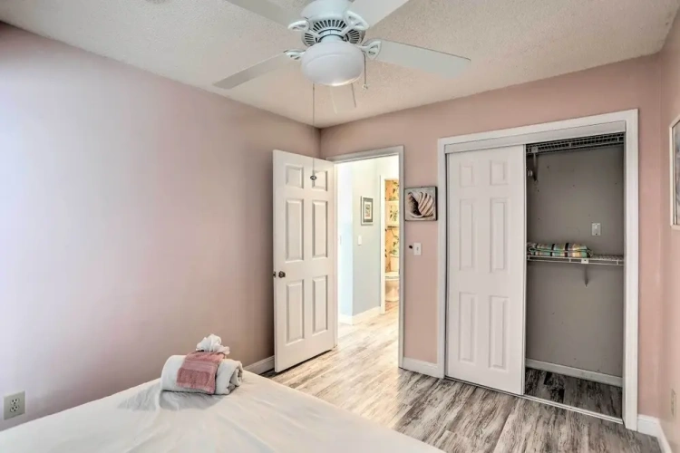 2 Bedrooms Apartment