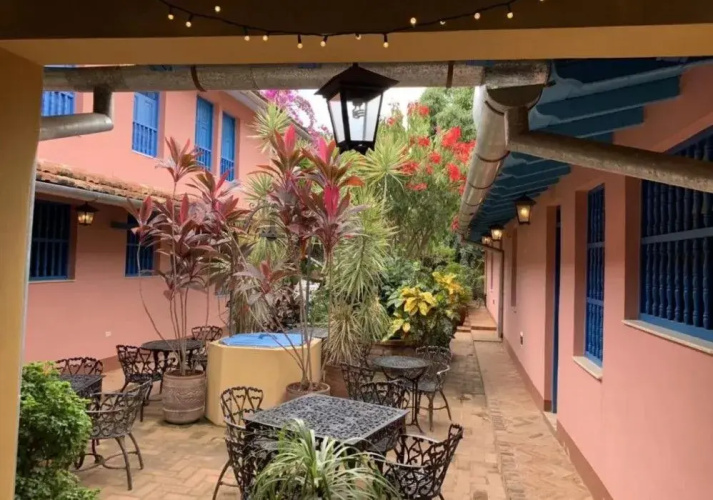 Hostal Lola
