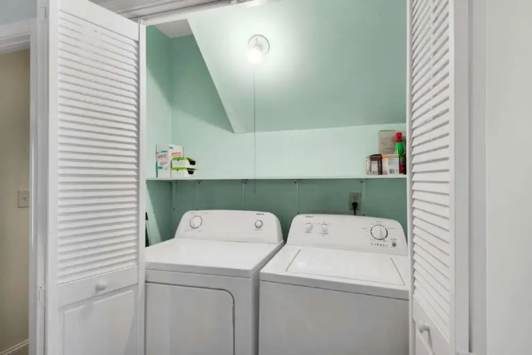 Good Times and Tan Lines 2 Bedroom Apartment