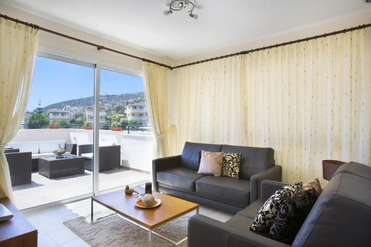 2 Bedrooms Apartment