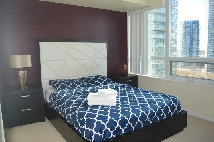 NEW Luxury Condo - Lake Shore View With Parking