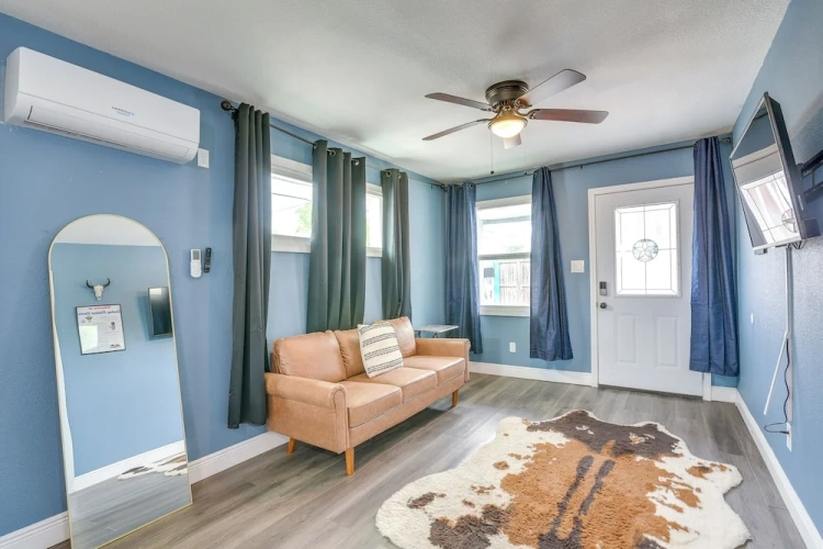 2 Bedrooms Cottage