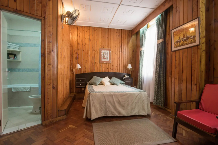 Oakwood Hotel