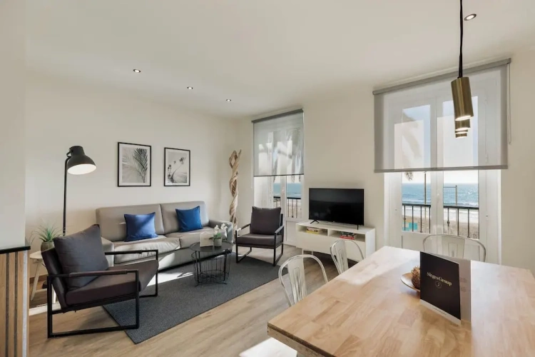 2 Bedrooms Premium Apartment with balcony and with sea view
