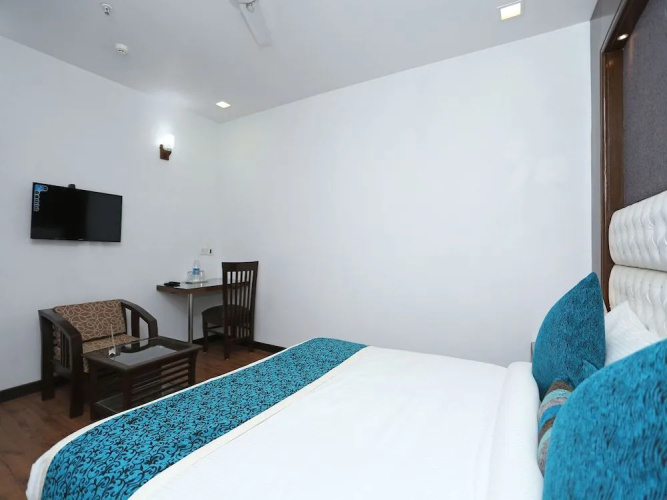 OYO 10591 Hotel Parktel