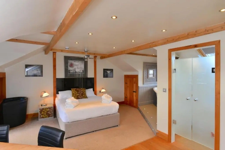 Penthouse Studio with balcony