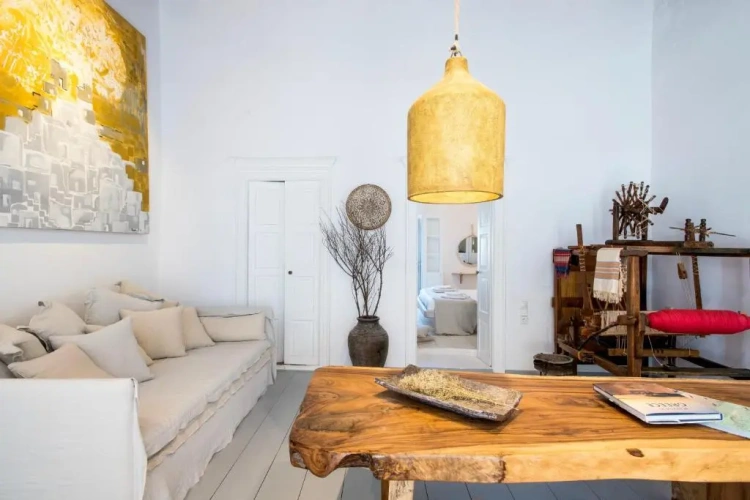2 Bedrooms Villa