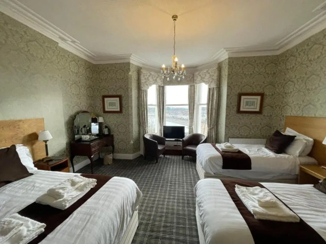 Standard Quadruple room with sea view