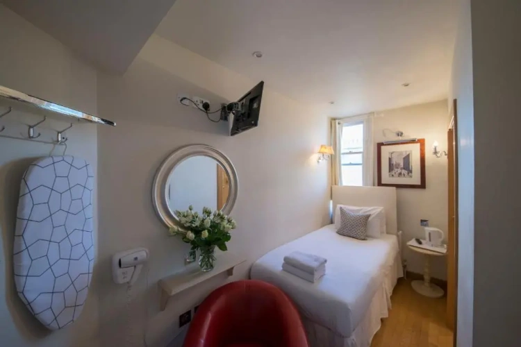 Standard Single room