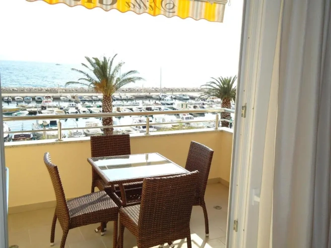 1 Bedroom Apartment with balcony and with sea view
