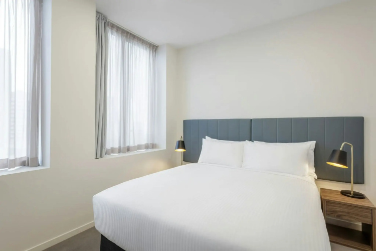 Brady Apartment Hotel Hardware Lane