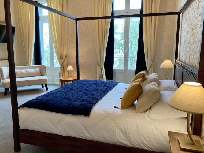 Luxury Triple room with river view