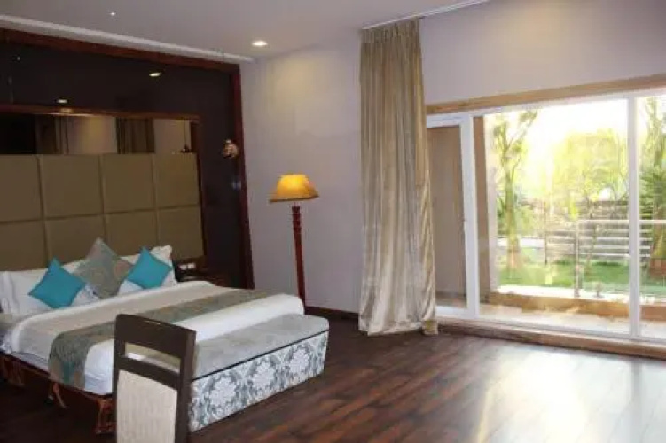 7 Seasons resort & Spa