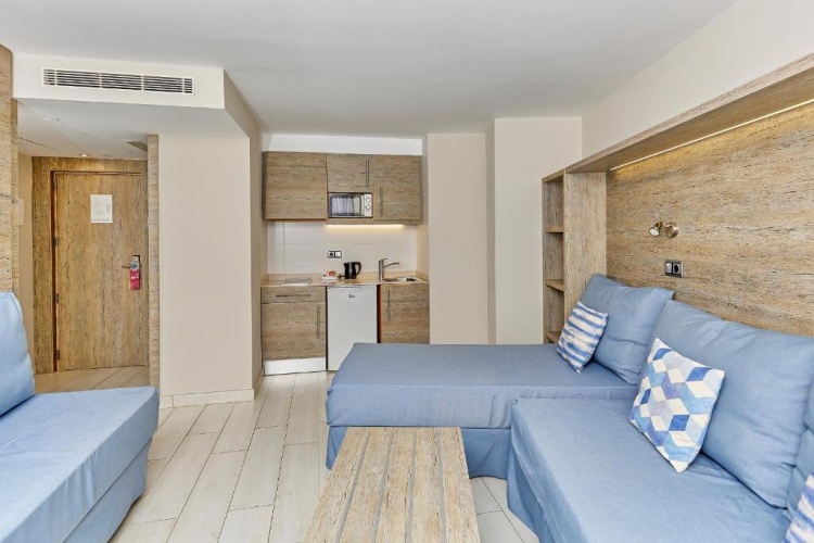 Quintuple Apartment