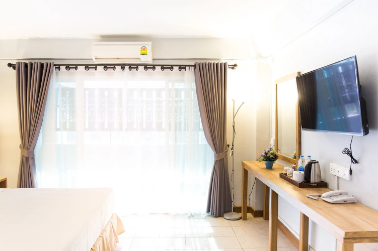 Ratana Hotel