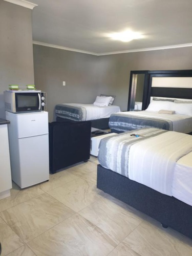 Deluxe Family Suite