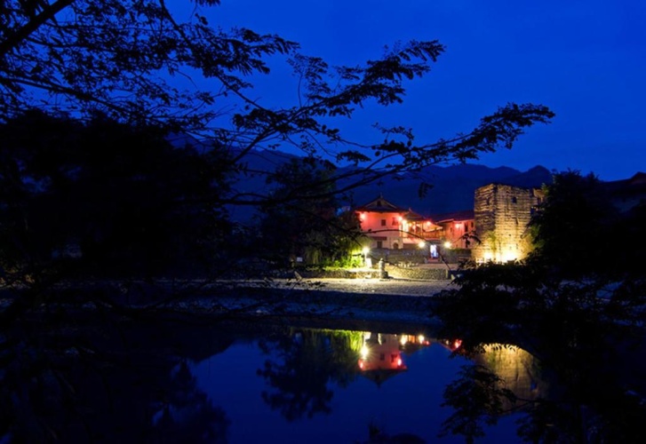 Standard Double room with lake view