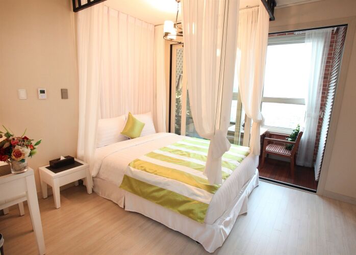 Coop City Hotel StaycoOver view