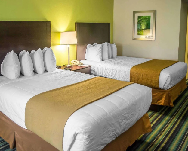 Cedar Stables Inn and Suites