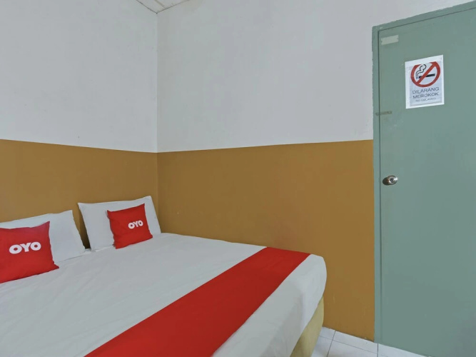 OYO 90794 Maple Hotel