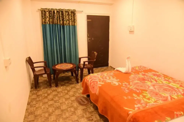 Hotel Paradise Inn