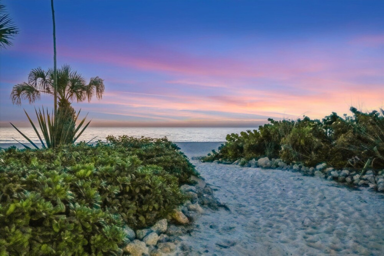 Oceanview 3B Condo w Beach Access Heated Pool