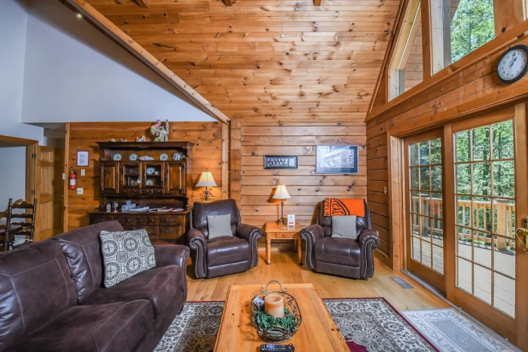 Rock Lodge Cabin 4 Bedroom House