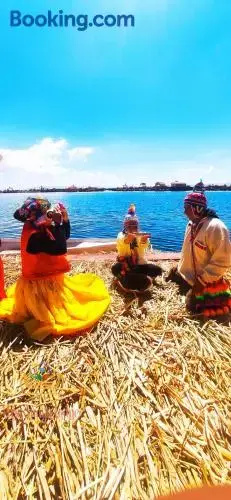 Uros Maya Lodge