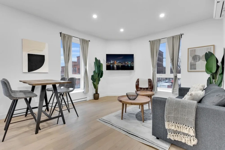 Deluxe Apartment