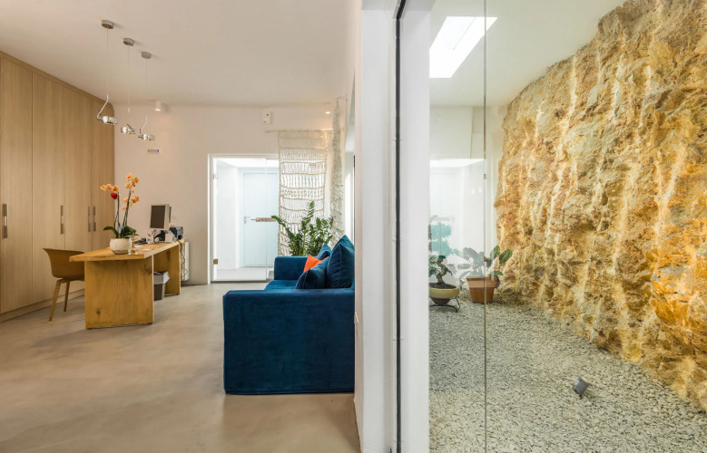 Santorini Heights