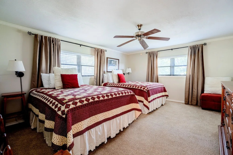 River Oaks Oasis
