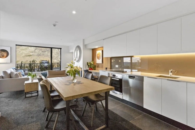 2 Bedrooms Basement Apartment